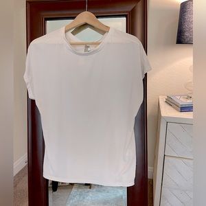 NWOT Zella Studio Twist Back T-Shirt, Grey Moonbeam - size S